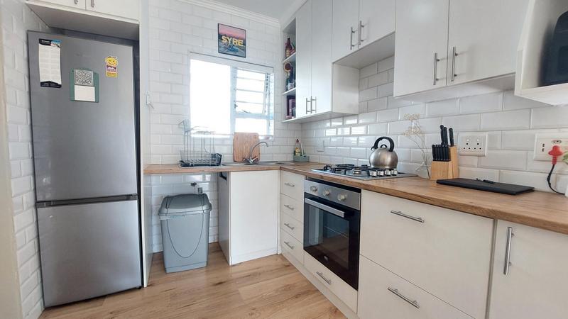 1 Bedroom Property for Sale in Oakglen Western Cape